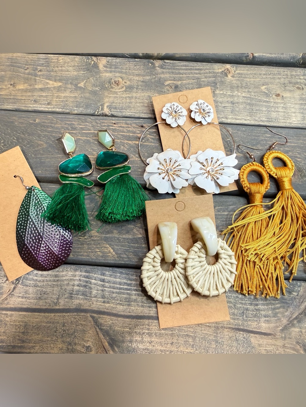 5 earrings lot